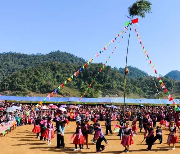 HA GIANG - DONG VAN KARST PLATEAU - DU GIA